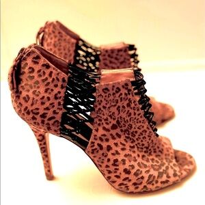 Boutique 9 Leopard bootie, open toe.